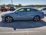 Used 2023 Hyundai Elantra Limited image 3