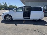 Used 2022 Chrysler Pacifica Touring-L image 3