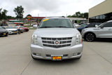 Used 2013 Cadillac Escalade Premium image 2