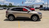 Used 2020 Ford Escape SE image 2