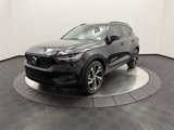 Certified 2020 Volvo XC40 T4 R-Design image 4