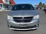 Used 2018 Dodge Grand Caravan SXT image 2
