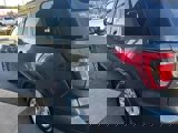Used 2017 Ford Explorer XLT image 4
