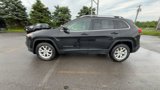 Used 2017 Jeep Cherokee Latitude w/ Cold Weather Group image 6