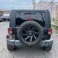 Used 2016 Jeep Wrangler Unlimited Rubicon image 3