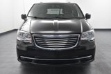 Used 2015 Chrysler Town & Country Touring w/ Driver Convenience Group image 2