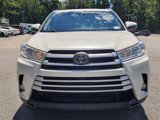 Used 2017 Toyota Highlander XLE image 2