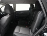 Used 2017 Nissan Rogue SV image 4