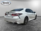 Used 2024 Toyota Camry SE image 5