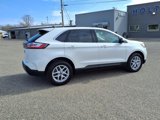 Used 2022 Ford Edge SEL w/ Convenience Package image 3