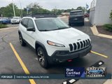 Used 2015 Jeep Cherokee Trailhawk image 2