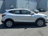 Used 2022 Nissan Rogue Sport SV w/ Technology Package image 4