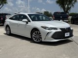 Used 2022 Toyota Avalon XLE image 2
