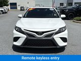 Used 2018 Toyota Camry SE image 3