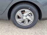New 2025 Hyundai Elantra SE image 5