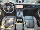 Certified 2022 Porsche Macan image 6