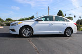 Used 2017 Hyundai Sonata SE image 2