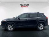 Used 2017 Jeep Cherokee Latitude w/ Comfort & Sound Group image 4