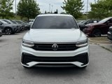 Used 2022 Volkswagen Tiguan SE R-Line image 2