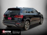 Used 2023 Volkswagen Taos SE image 3