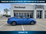 Used 2023 Nissan Versa SV image 5