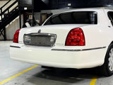 Used 2010 Lincoln Town Car Signature Limited image 6
