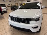 Used 2019 Jeep Grand Cherokee Laredo image 2