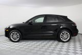 Certified 2025 Porsche Macan image 2