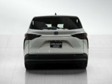 Used 2023 Toyota Sienna LE image 5