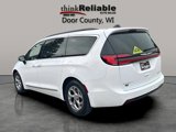 Used 2023 Chrysler Pacifica Limited image 4