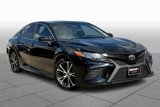Used 2018 Toyota Camry SE image 2