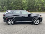 Used 2022 Hyundai Tucson SE image 2