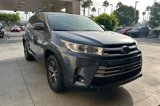 Used 2017 Toyota Highlander LE image 2