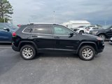 Used 2018 Jeep Cherokee Latitude Plus w/ Cold Weather Group image 2
