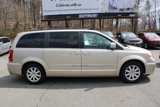 Used 2014 Chrysler Town & Country Touring image 6