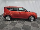 Used 2022 Kia Soul LX image 2