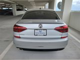 Used 2019 Volkswagen Passat 2.0T SE R-Line image 4