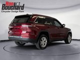 Used 2023 Jeep Grand Cherokee Limited image 2