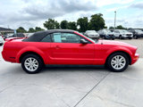 Used 2006 Ford Mustang Convertible image 3