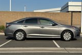 Used 2017 Hyundai Sonata SE image 3