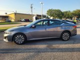 Used 2024 Nissan Altima 2.5 SV image 2