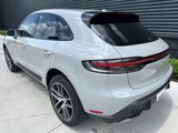 Certified 2022 Porsche Macan image 3