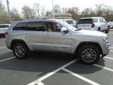 Used 2017 Jeep Grand Cherokee Limited image 6