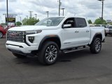 Used 2023 GMC Canyon Denali image 3