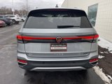 New 2025 Volkswagen Taos SE image 4
