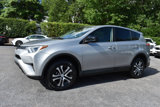 Used 2018 Toyota RAV4 LE image 2