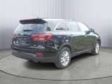 Used 2020 Kia Sorento LX image 2