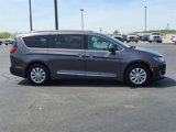 Used 2018 Chrysler Pacifica Touring-L image 5