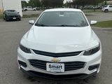 Used 2017 Chevrolet Malibu LT image 2
