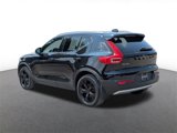 Used 2019 Volvo XC40 T5 Momentum image 4